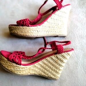 😍💖 SUPER CUTE RED ESPADRILLE SANDALS 😍💖